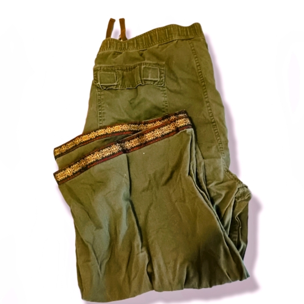 Army Green Capris